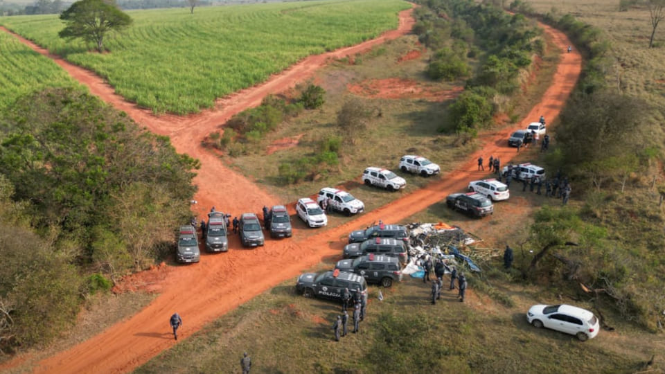 Polícia Militar negocia desocupação de propriedade em Mirante do Paranapanema/SP