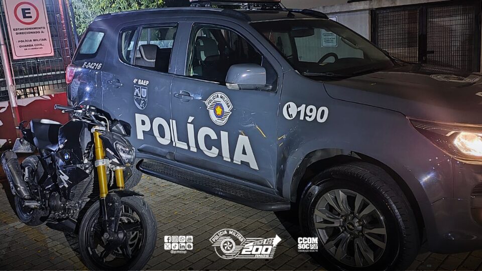 Moto furtada é recuperada na zona leste da capital