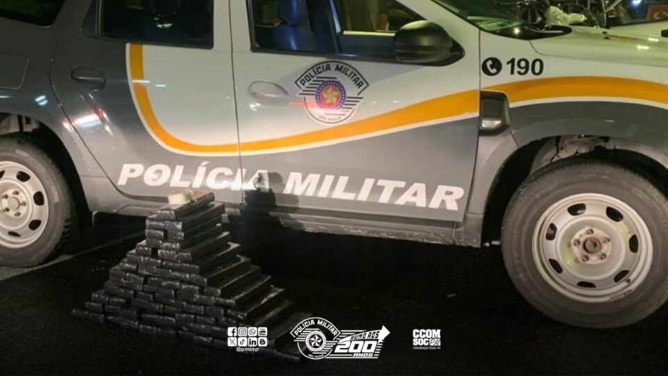 Mulher foge de operação e quase 70 kg de maconha são encontrados em seu carro