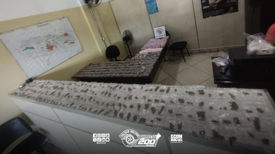 Polícia Militar localiza grande quantidade de drogas em imóvel abandonado em Cajamar/SP