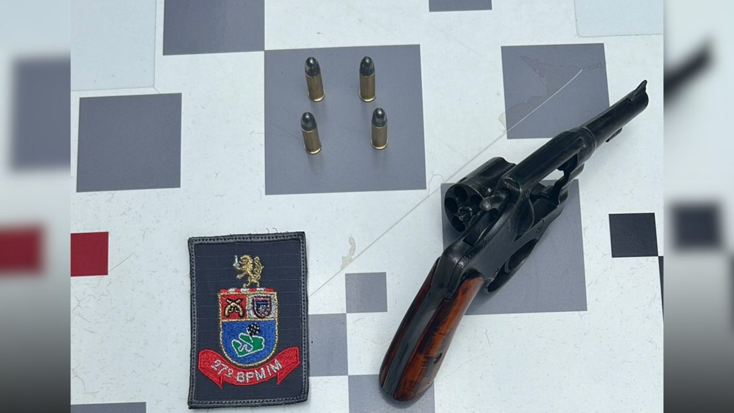 Arma de fogo é encontrada escondida em vaso de planta na zona sul de São Paulo