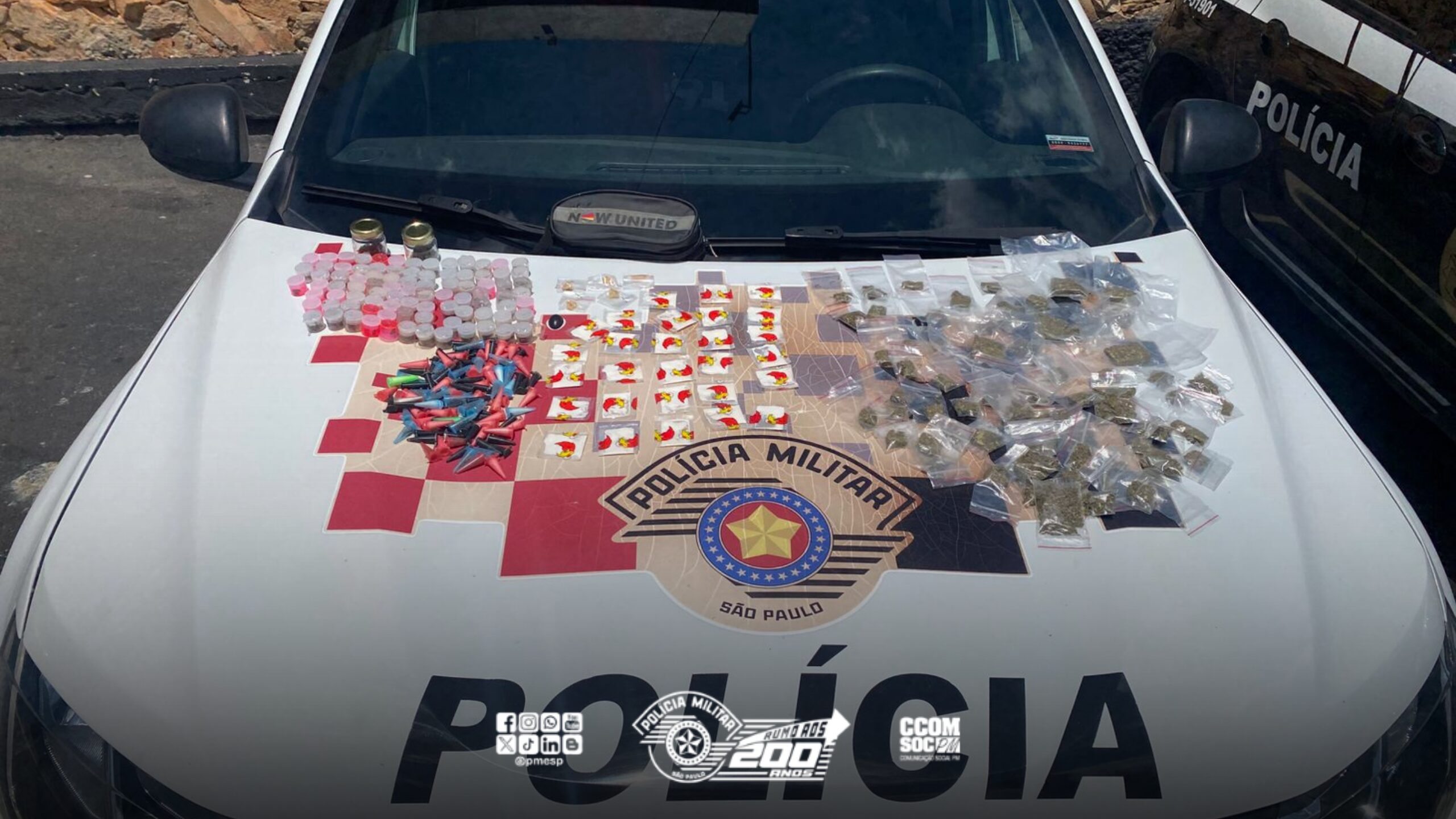 PM apreende mais de 300 porções de drogas em Carapicuíba/SP