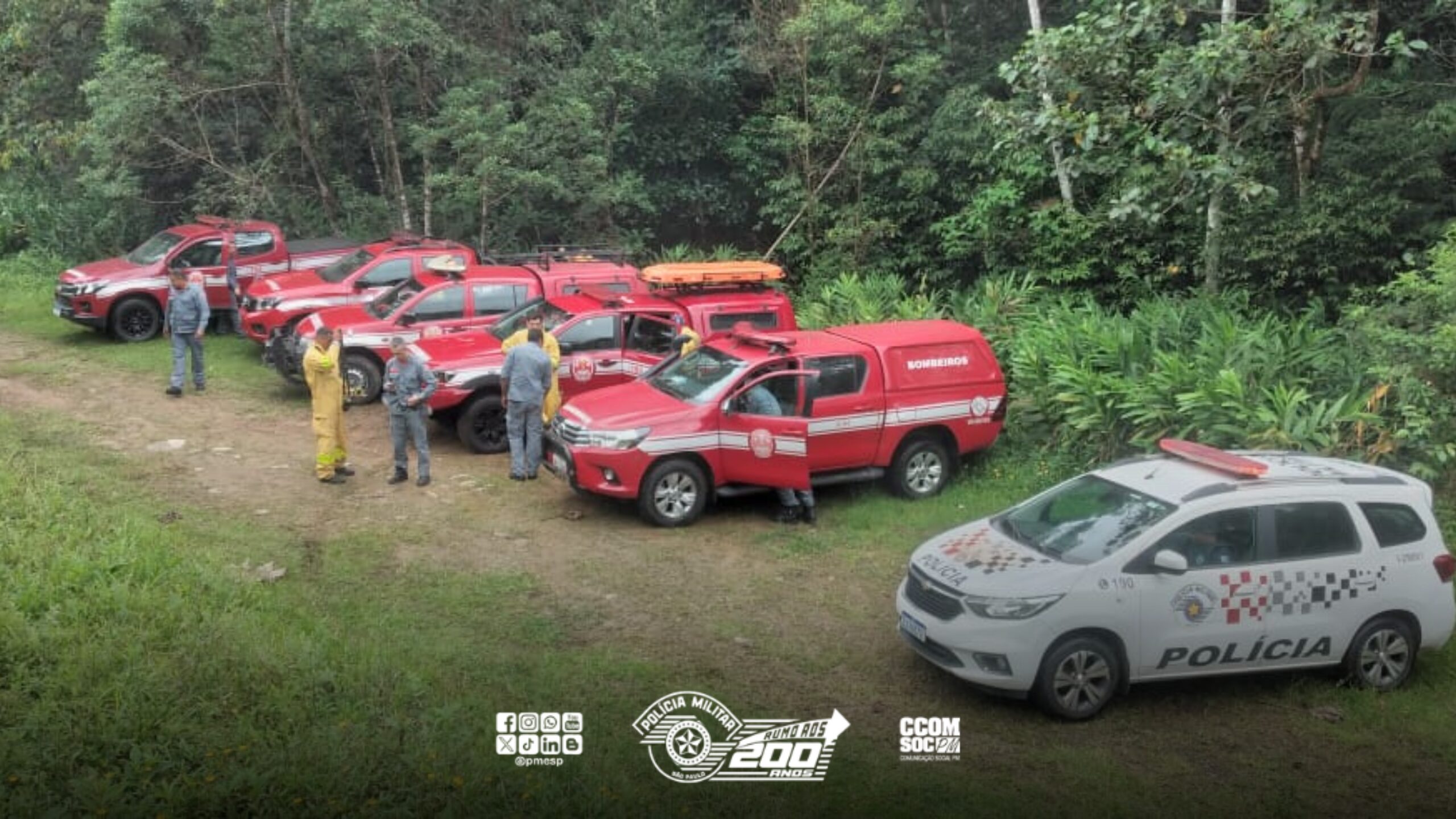 Após 8h de buscas, grupo em que estava jornalista da Band é resgatado em mata na Baixada Santista