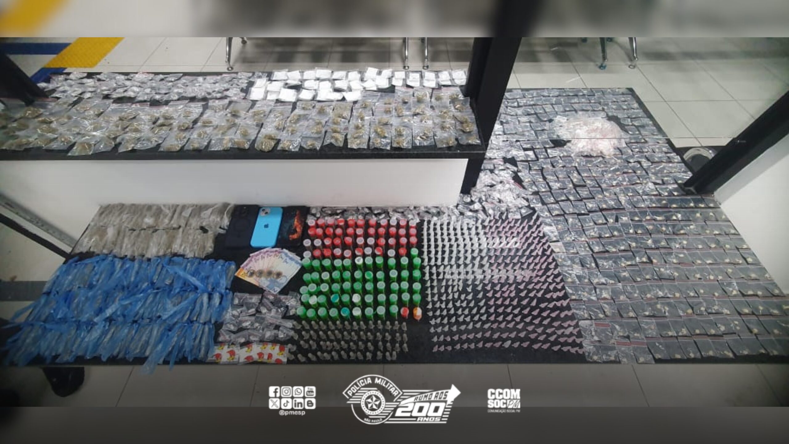 PM prende trio com mais 1,5 mil porções de drogas na zona norte de São Paulo/SP
