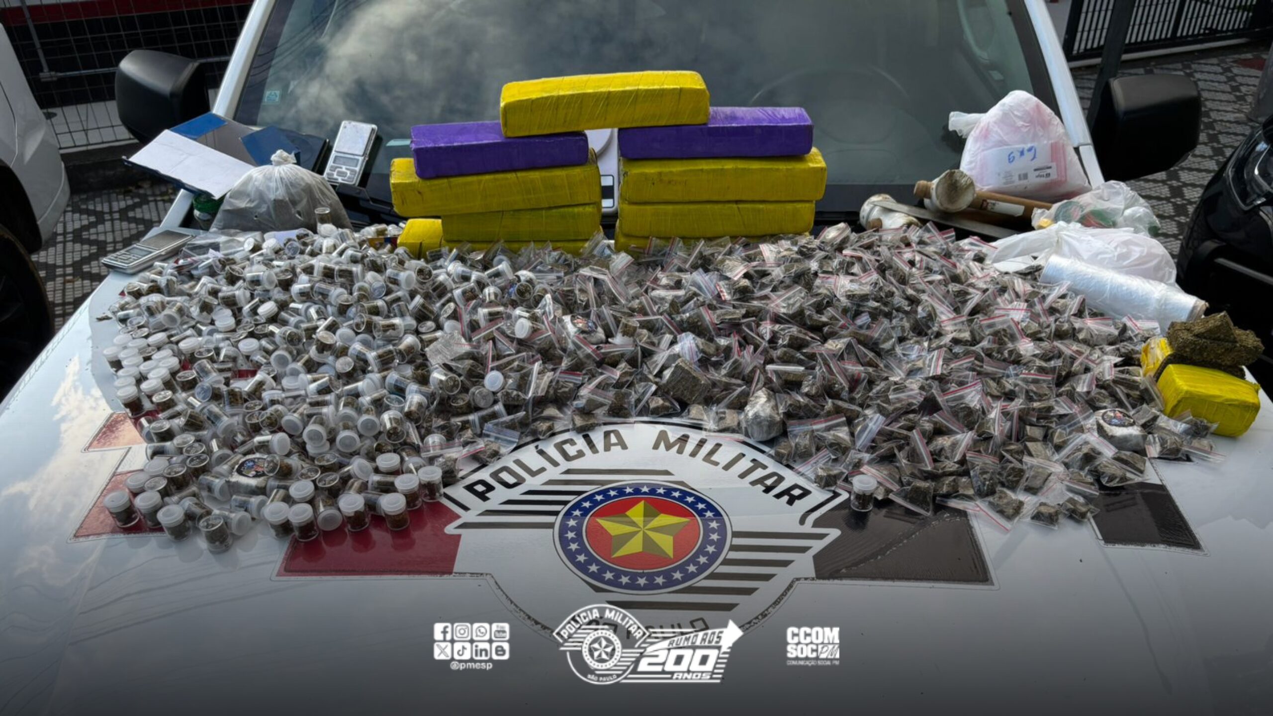 Abordagem da PM em Taubaté/SP resulta na apreensão de mais de 12kg de drogas