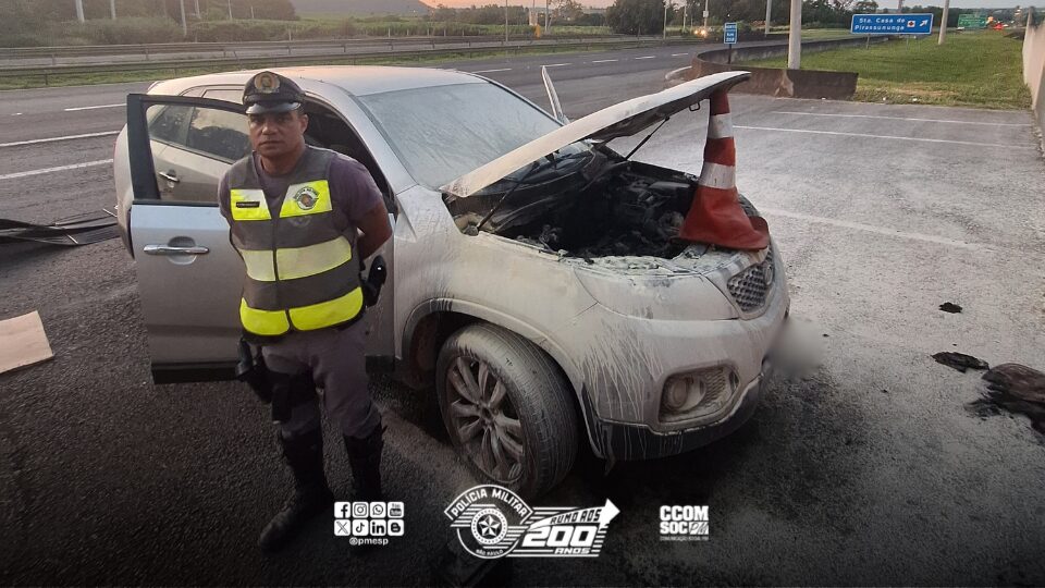 Na noite de ontem (11), um policial militar rodoviário do 4º Batalhão de Polícia Rodoviária, pela Rodovia Anhanguera (SP-330), no município de Pirassununga/SP, evitou um incêndio em veículo.