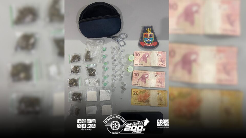 Na noite de sábado (17), um homem de 25 anos foi preso por tráfico de entorpecentes no bairro Vila Cristo, em Vargem/SP.