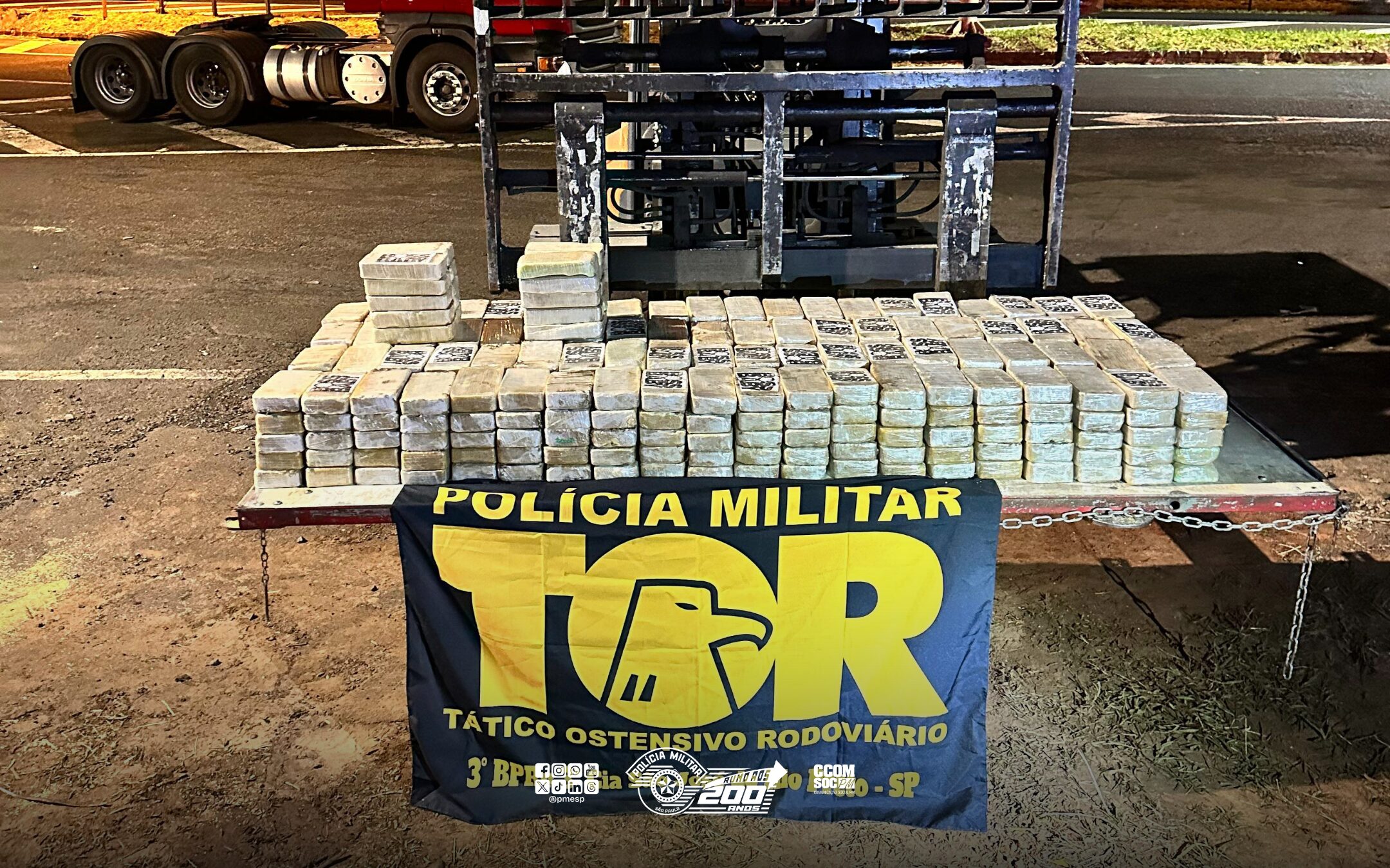 Quase meia tonelada de pasta base de cocaína é apreendida no interior de SP