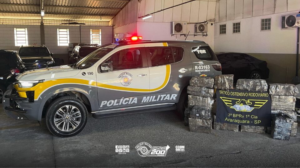 Na manhã desta quinta-feira (13), uma operação conjunta entre a Polícia Militar e a FICCO/SP (Força Integrada de Combate ao Crime Organizado) resultou na apreensão de 373,3 kg de maconha na Rodovia Comendador João Ribeiro de Barros, em Boa Esperança do Sul/SP.