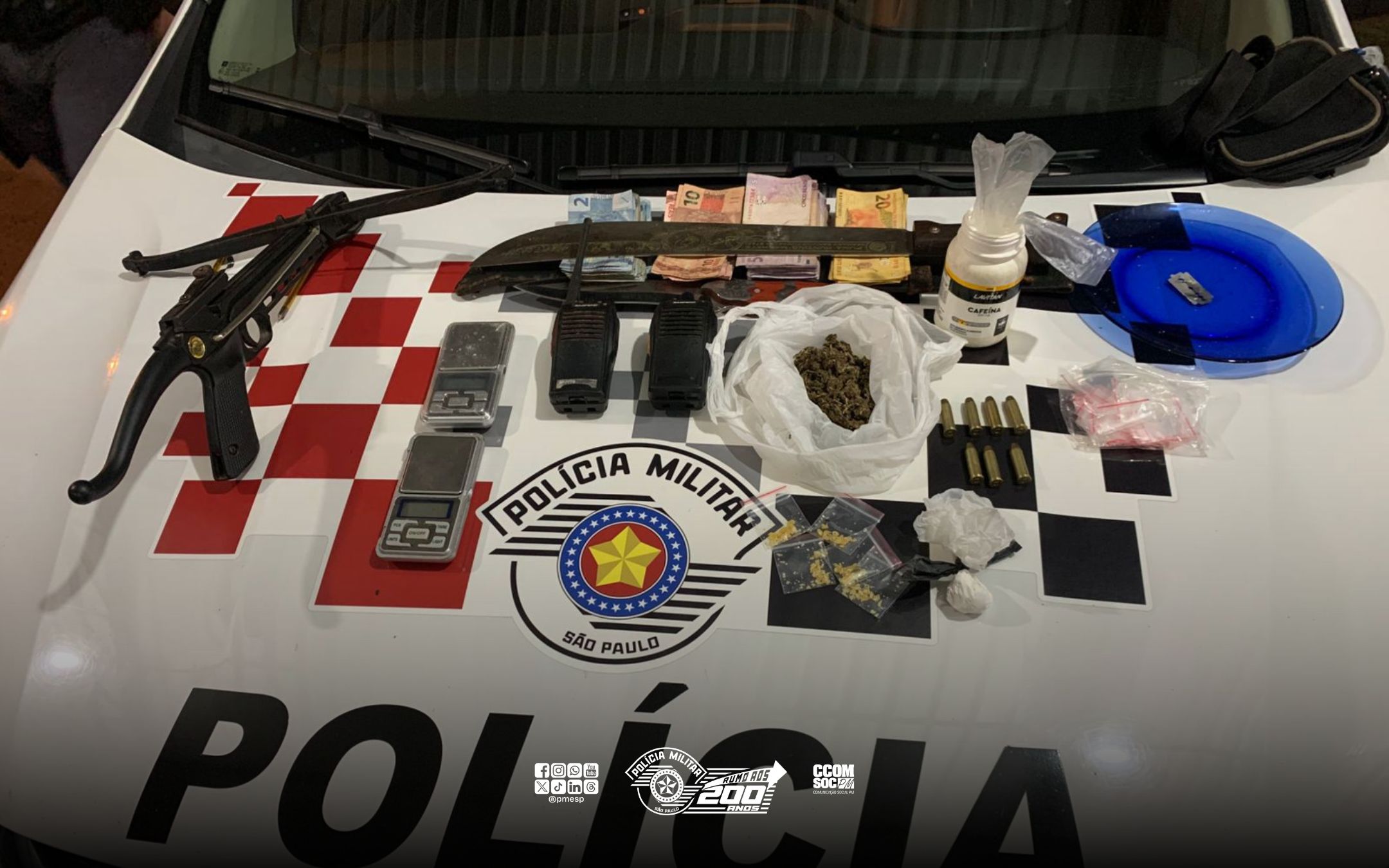 Homem ameaça mulher com facão e acaba preso pela PM em Areiópolis/SP