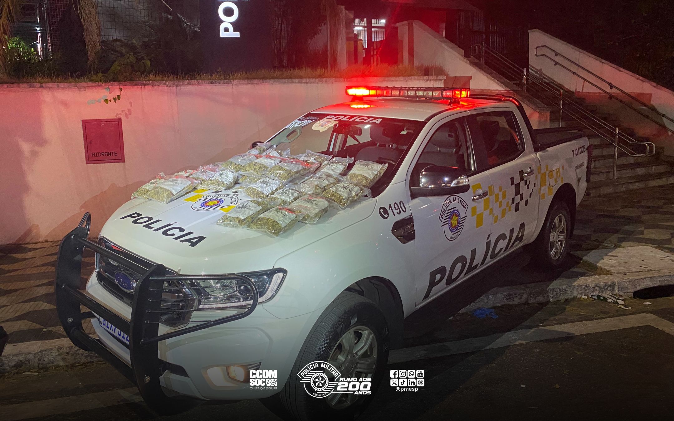 Passageira de ônibus é presa com mais de 13 kg de maconha na bagagem