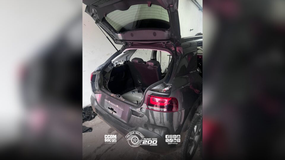 Polícia Militar apreende veículos e desmonta oficina suspeita na Zona Leste de São José dos Campos/SP