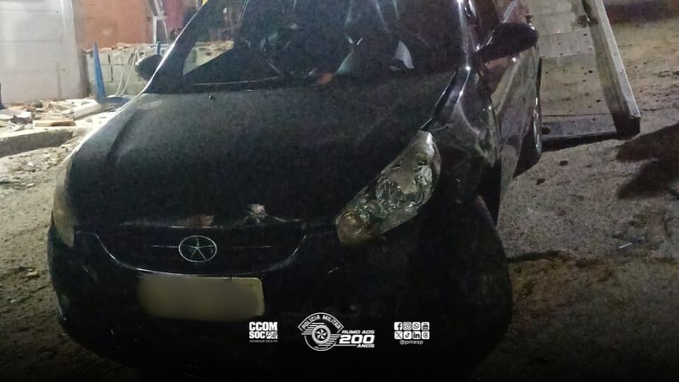 Indivíduo é preso após roubo de veículo em Itaquá/SP