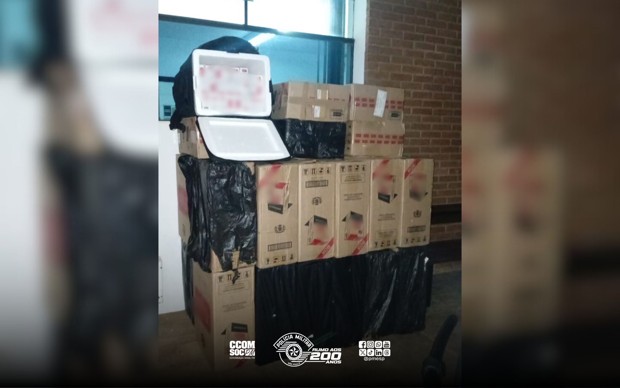 PM recupera carro roubado e apreende mais de 1,5 mil pacotes de cigarros contrabandeados