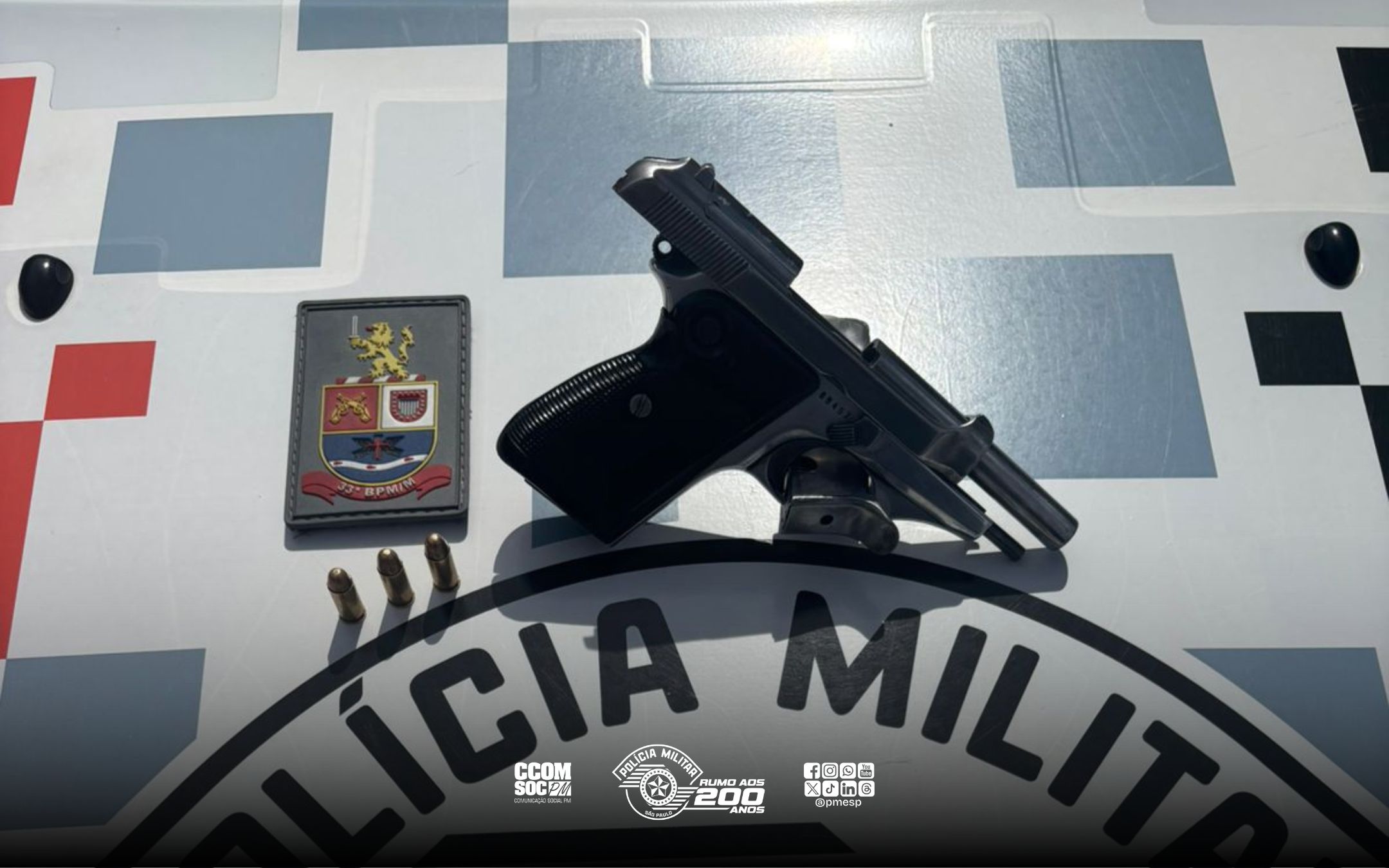 PM apreende arma de fogo após denúncia em Carapicuíba/SP