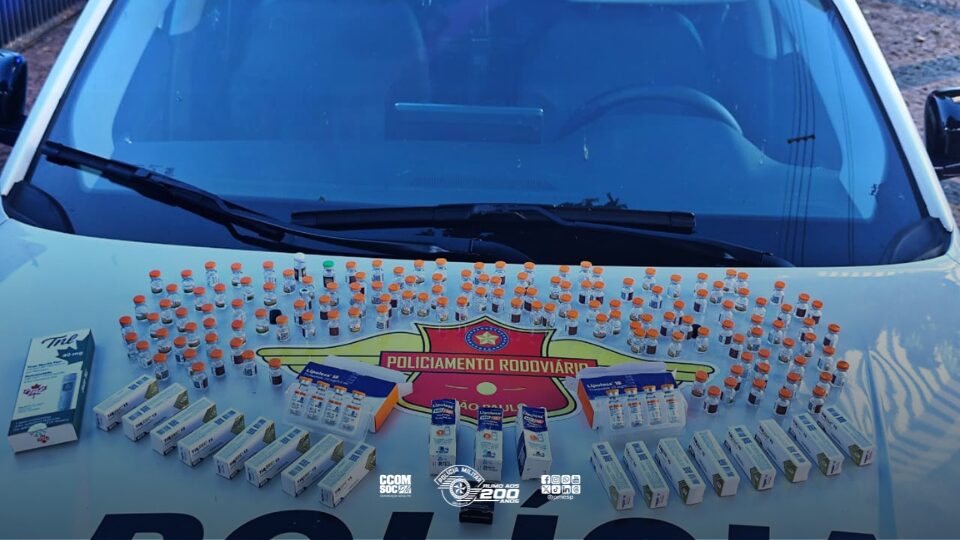 Policiamento Rodoviário prende mulher com medicamentos contrabandeados em ônibus durante operação em Mirandópolis/SP